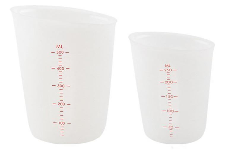 Silicone measuring cups